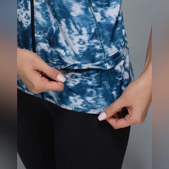 Lululemon Light Speed Vest Sea Side Silver Fox Alberta Lake Sz 10 - Picture 13 of 13